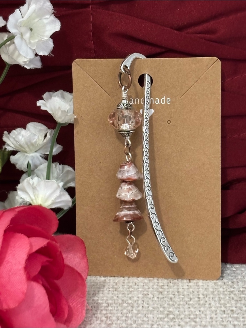 📚 Pink Shell Bookmark